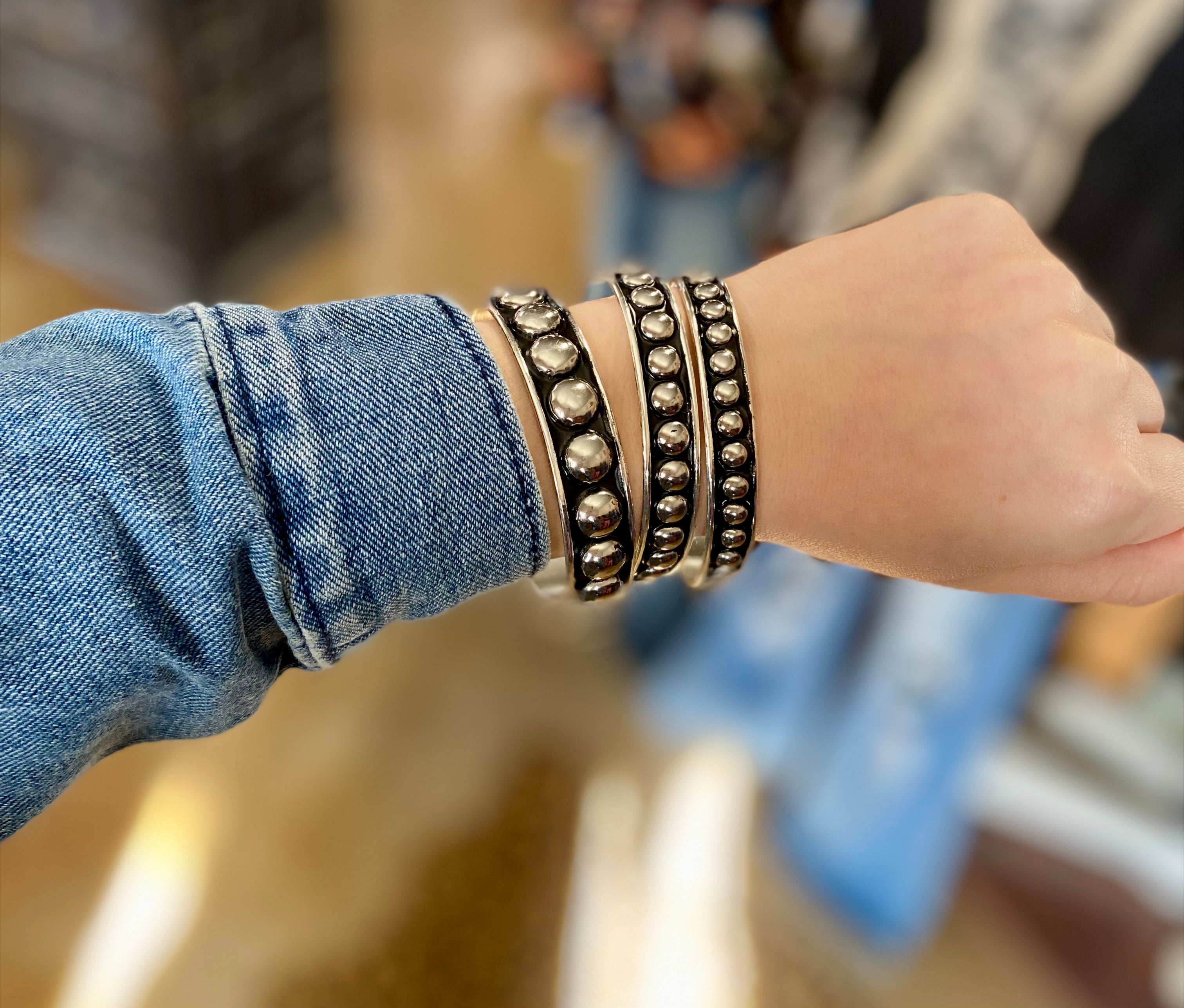 Western Bubble 3 Cuffs